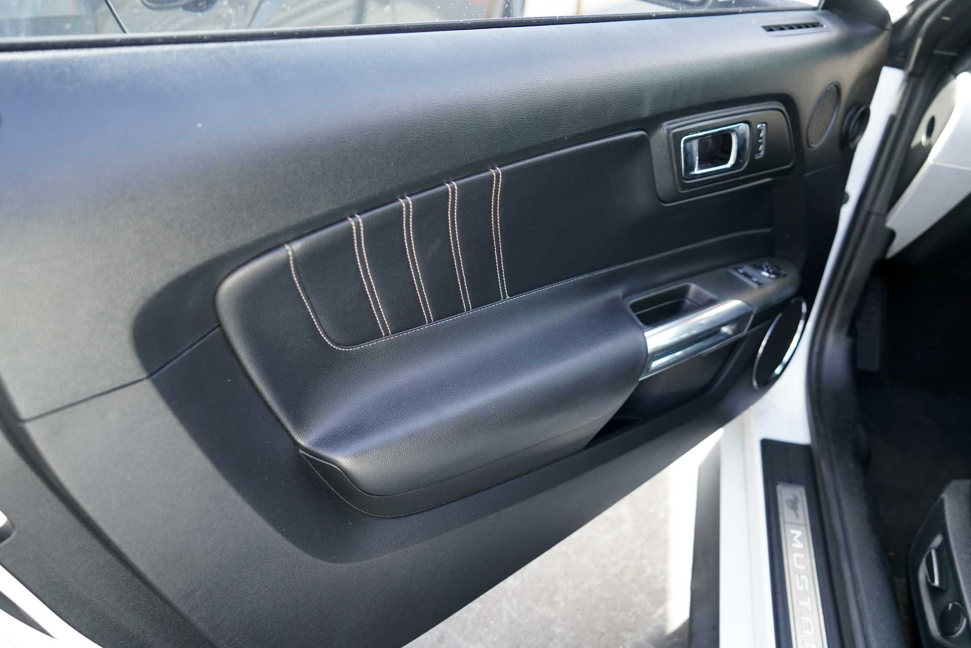 2016 Ford Mustang EcoBoost Premium Coupe 2D