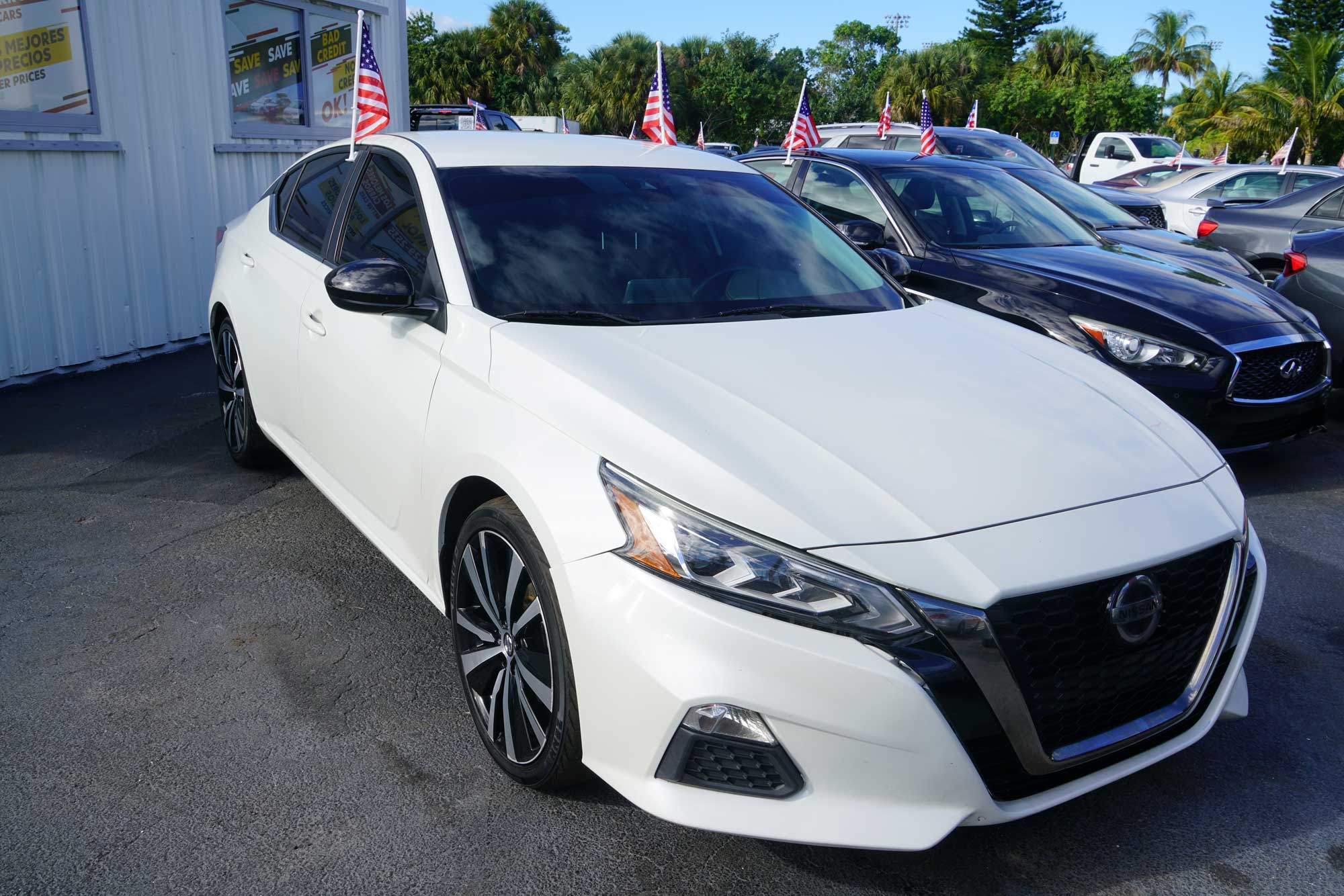 2020 Nissan Altima 2.5 SR Sedan 4D