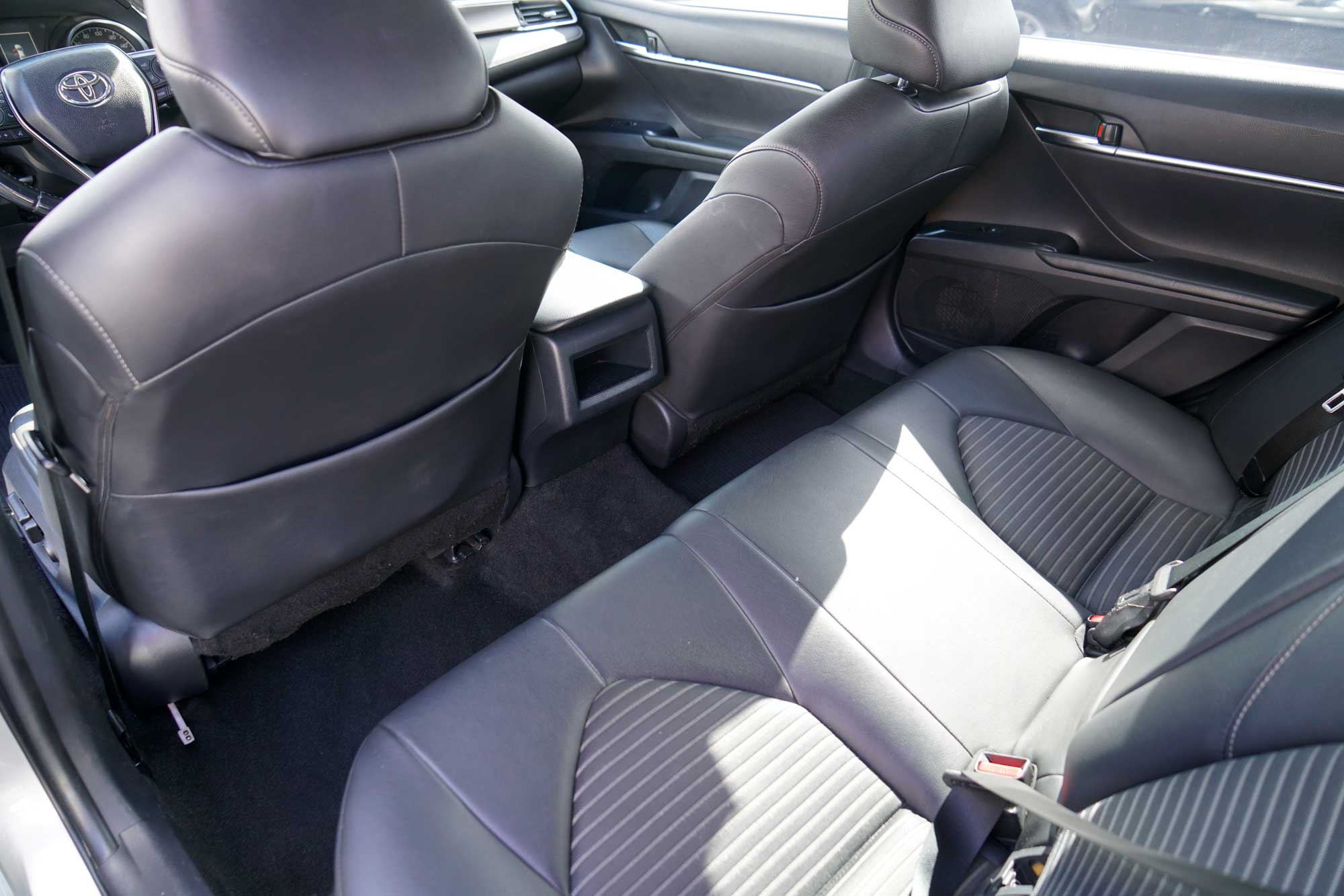 2018 Toyota Camry SE Sedan 4D