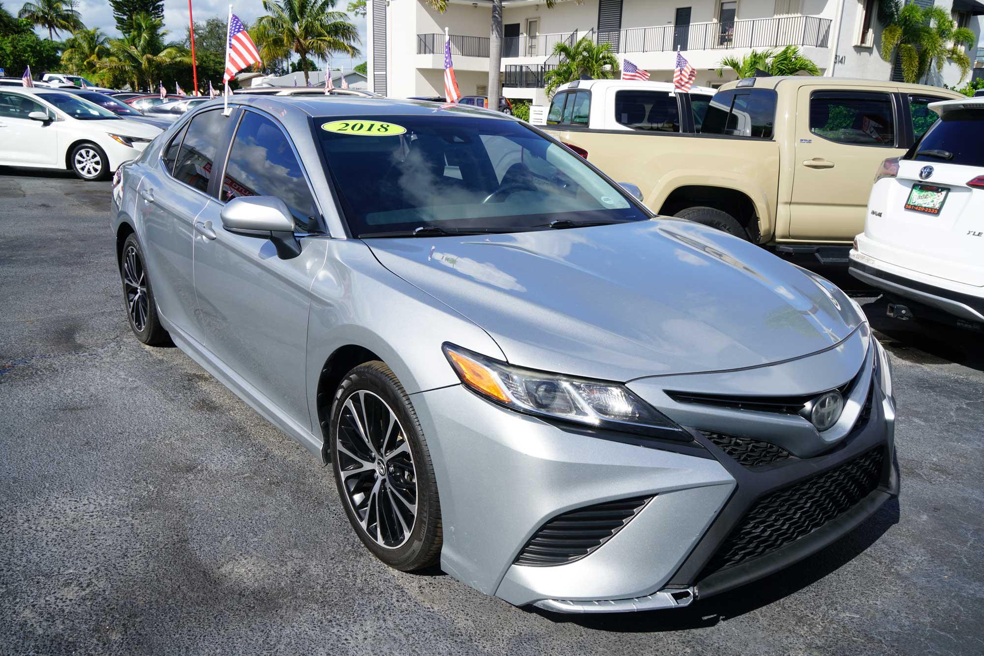 2018 Toyota Camry SE Sedan 4D