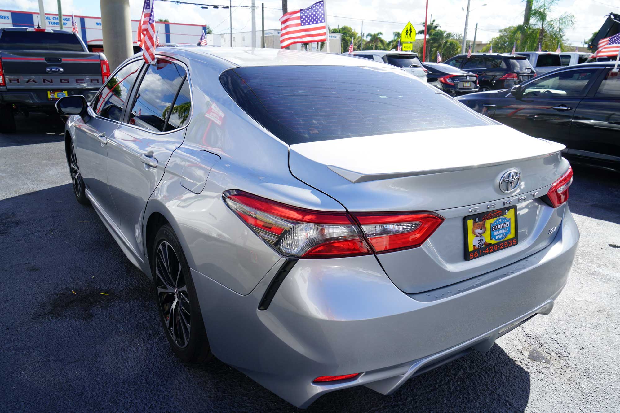 2018 Toyota Camry SE Sedan 4D