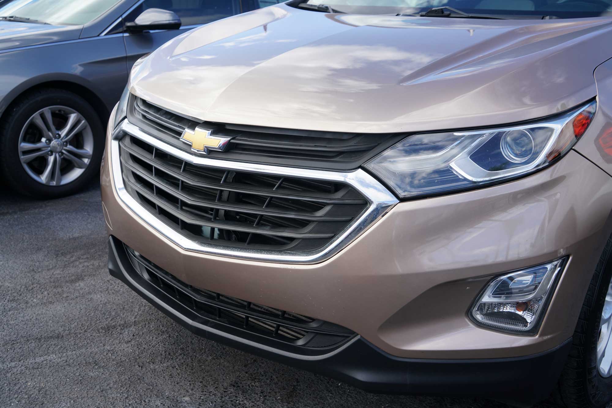 2019 Chevrolet Equinox LS Sport Utility 4D