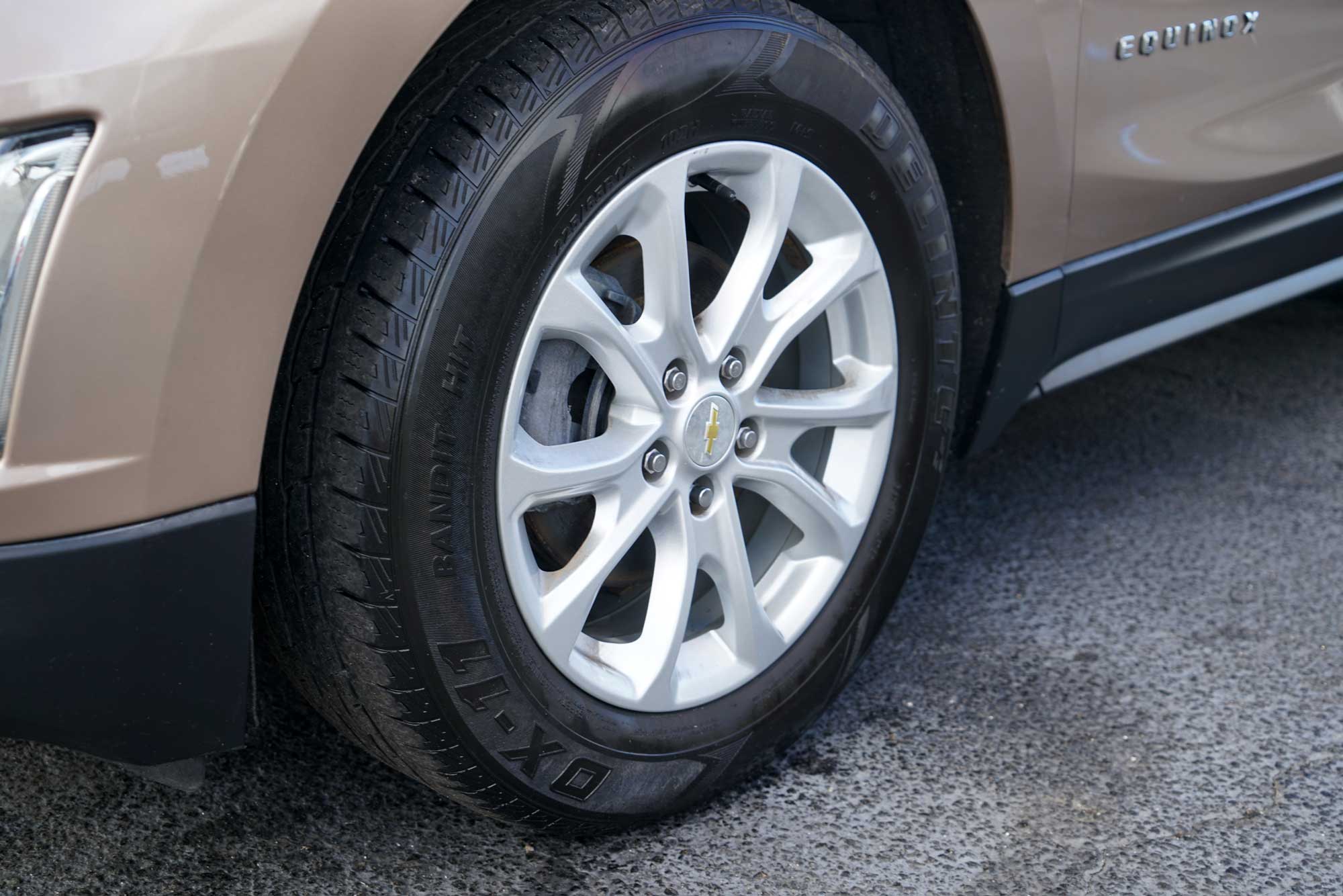 2019 Chevrolet Equinox LS Sport Utility 4D