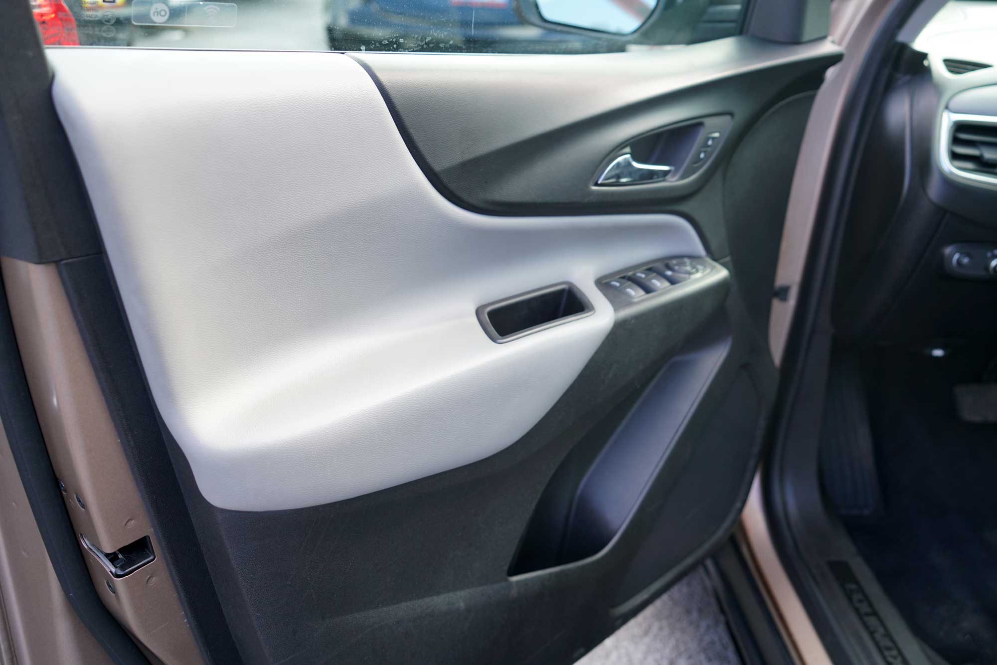 2019 Chevrolet Equinox LS Sport Utility 4D