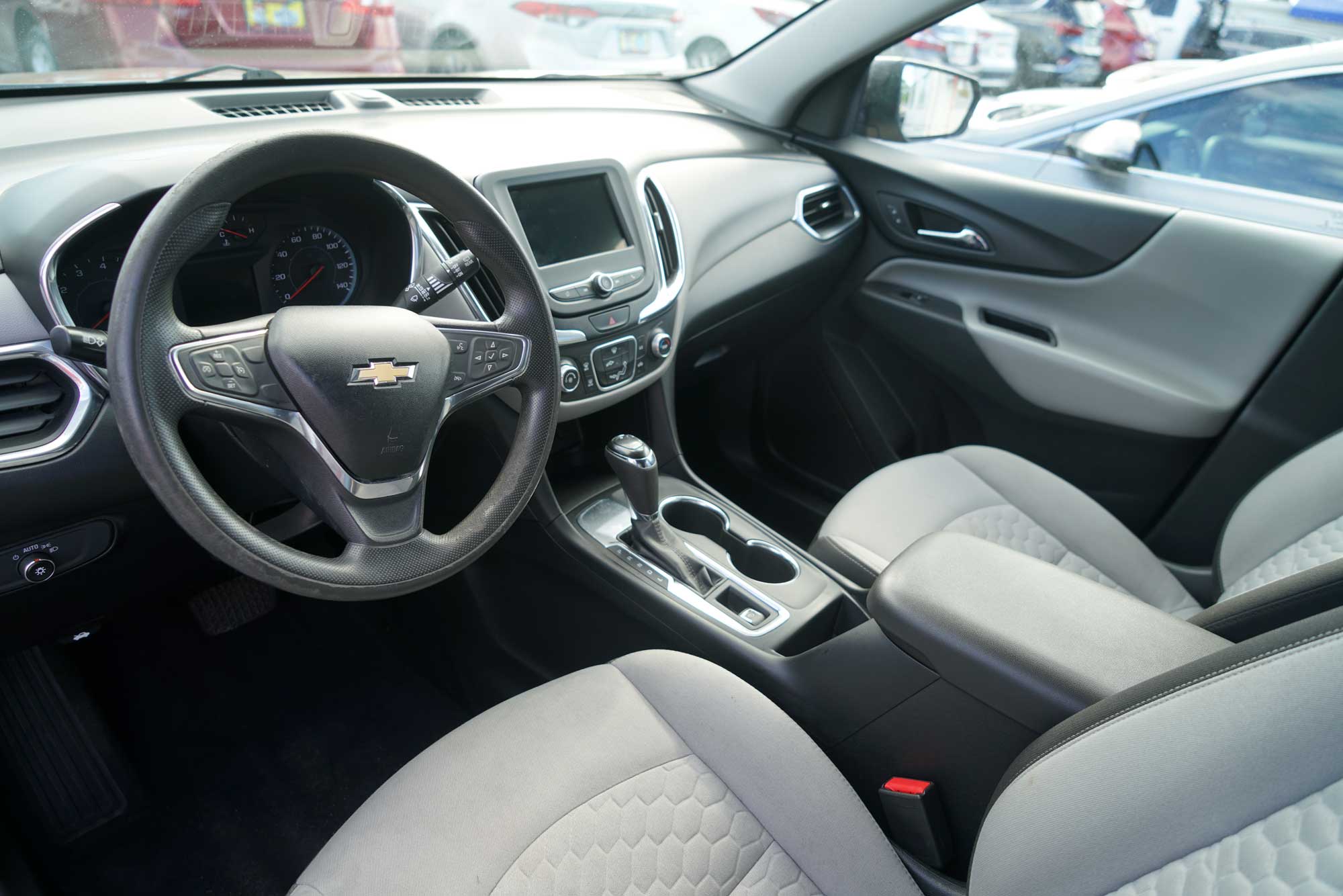 2019 Chevrolet Equinox LS Sport Utility 4D