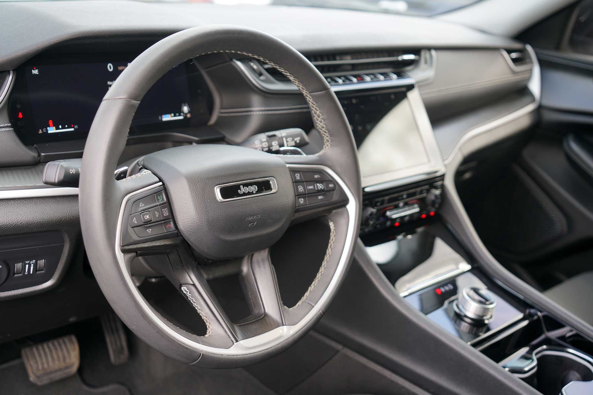 2023 Jeep Grand Cherokee L Laredo Sport Utility 4D