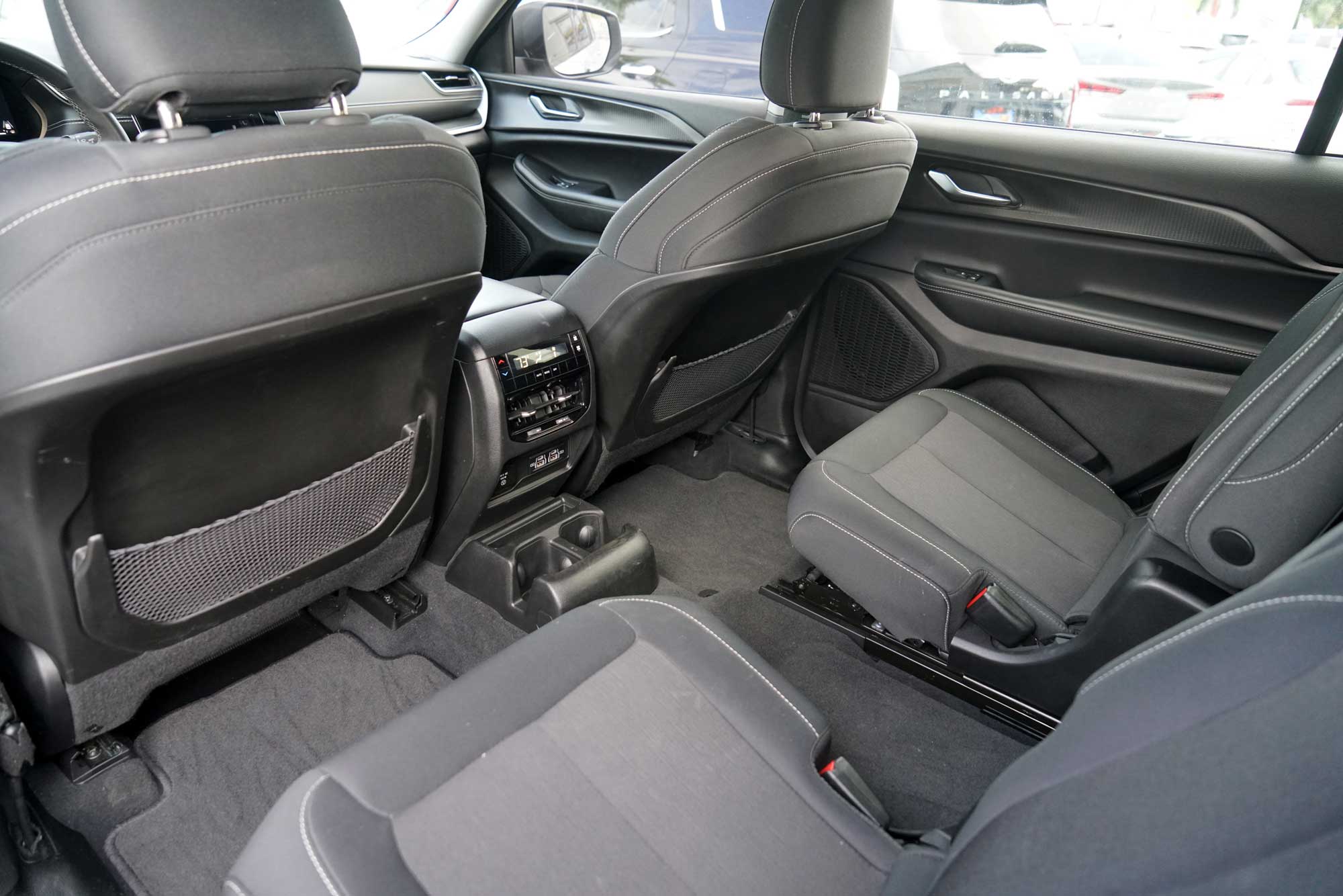 2023 Jeep Grand Cherokee L Laredo Sport Utility 4D