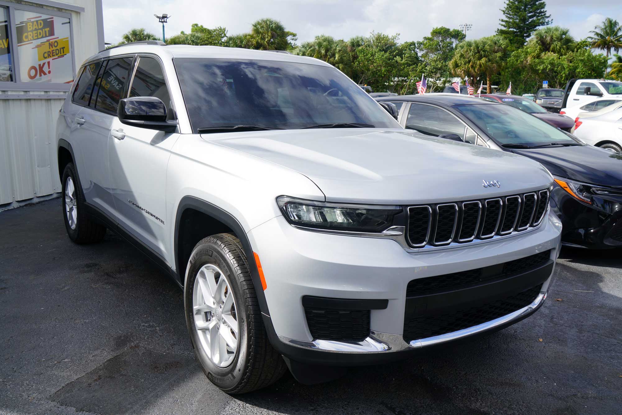 2023 Jeep Grand Cherokee L Laredo Sport Utility 4D