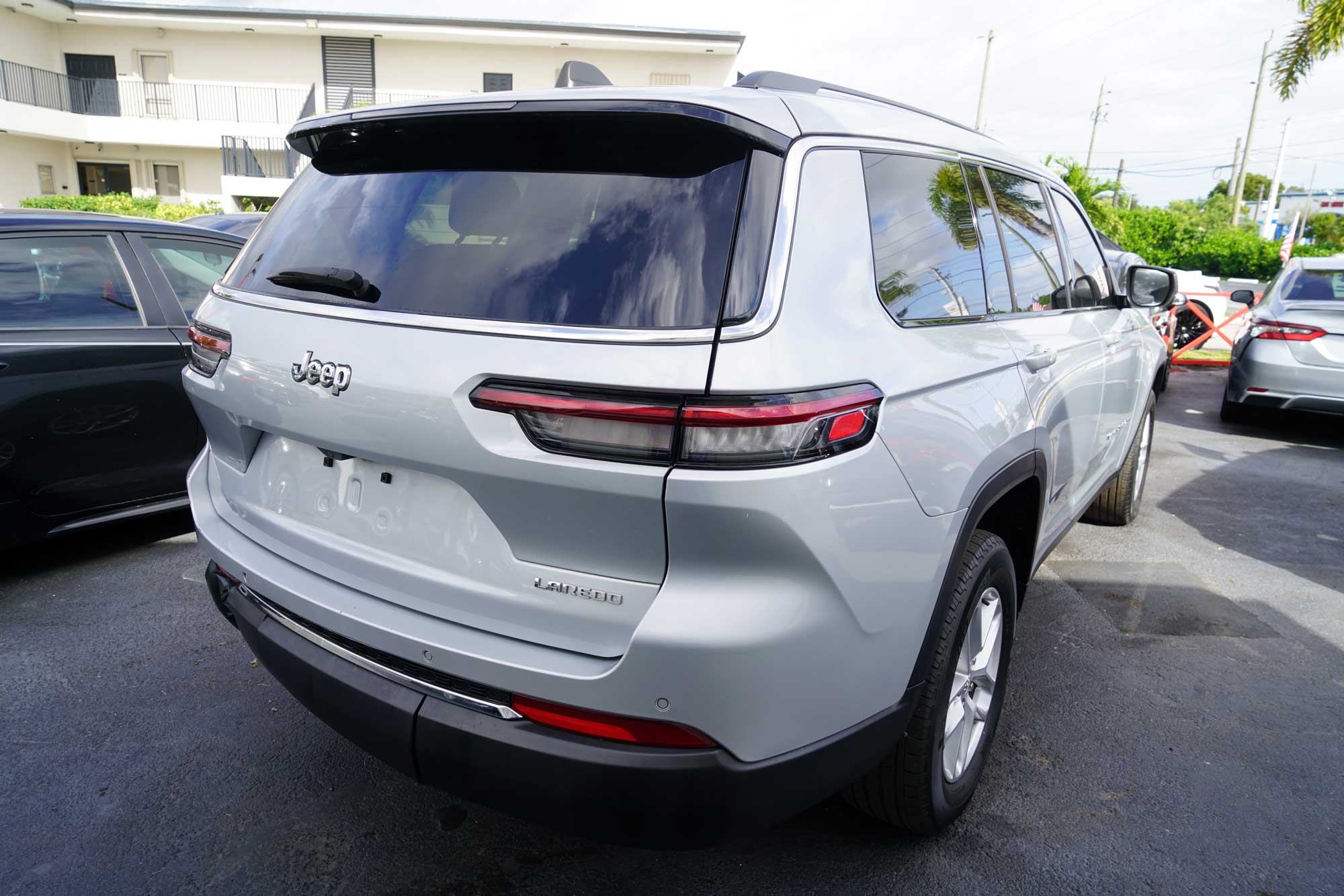 2023 Jeep Grand Cherokee L Laredo Sport Utility 4D