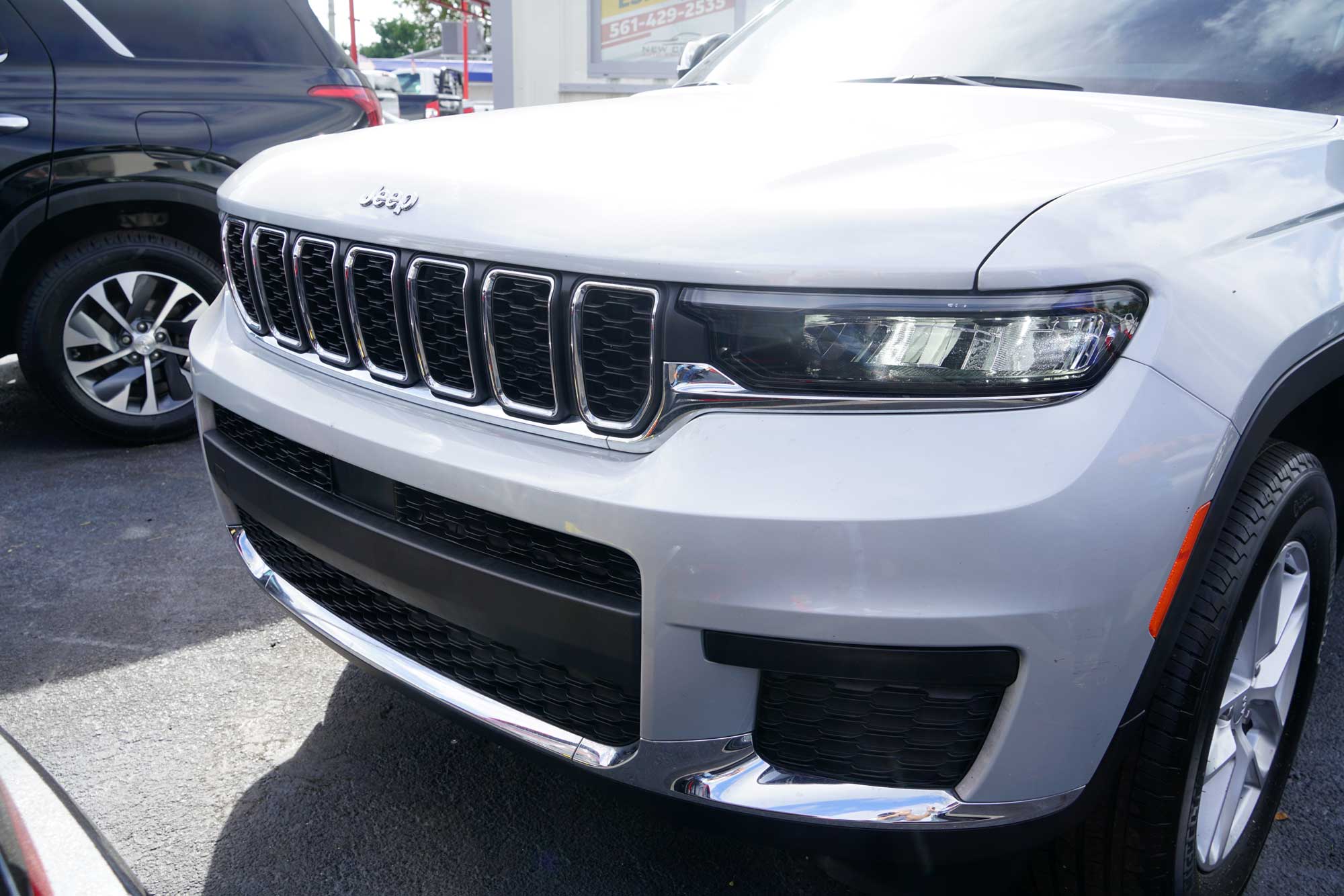 2023 Jeep Grand Cherokee L Laredo Sport Utility 4D